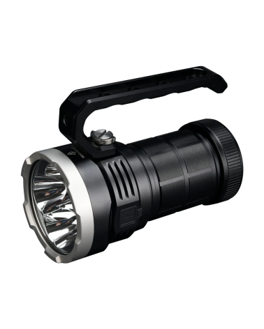 Fitorch P200 - Lampe torche 14000 lumens, puissance et robustesse pour toutes vos missions.