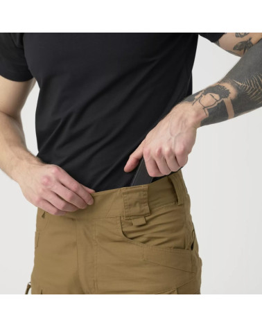 Pantalon UTP Taiga Green de Helikon Tex – Un design tactique alliant confort et fonctionnalité.